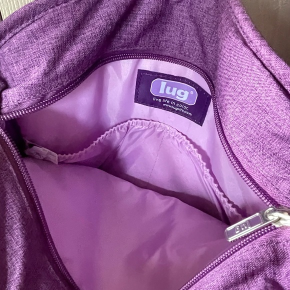 Lug purple crossbody bag with water bottle holder, like new. - Picture 5 of 8